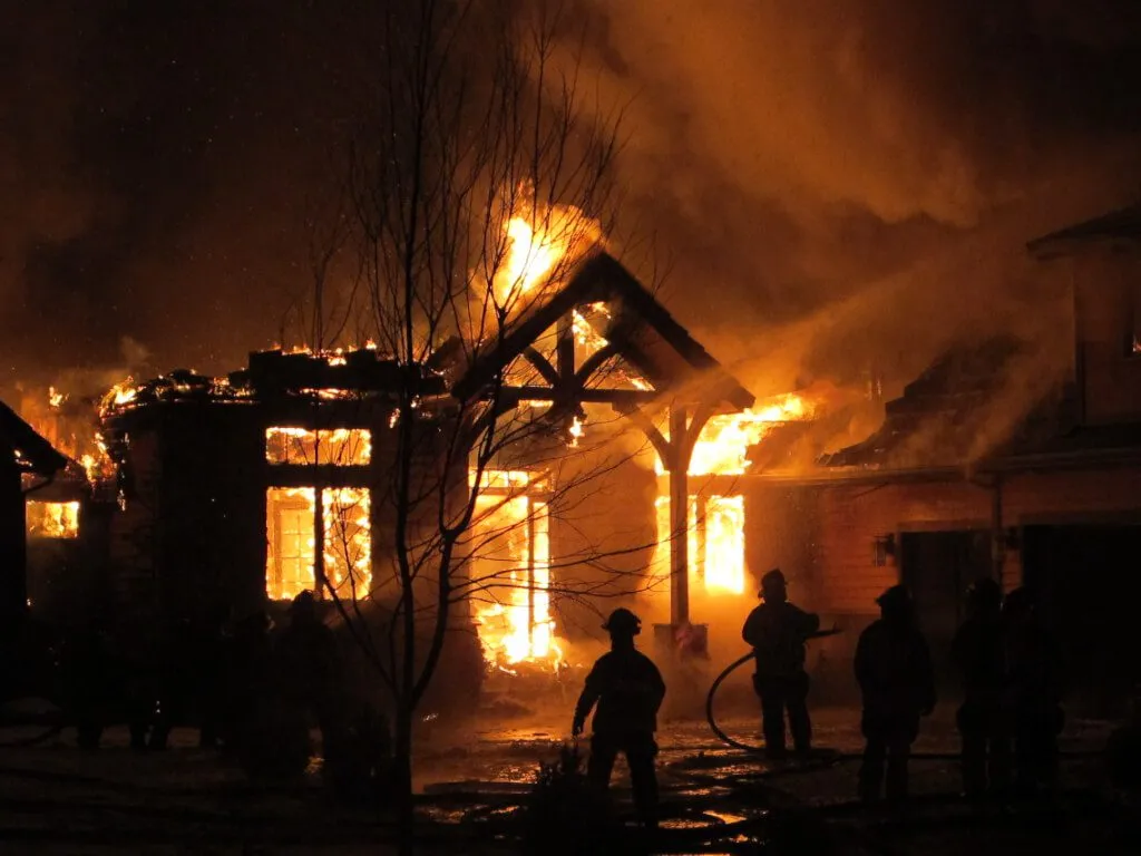 Common Mistakes Homeowners Make Immediately After a Fire—And How to Avoid Them