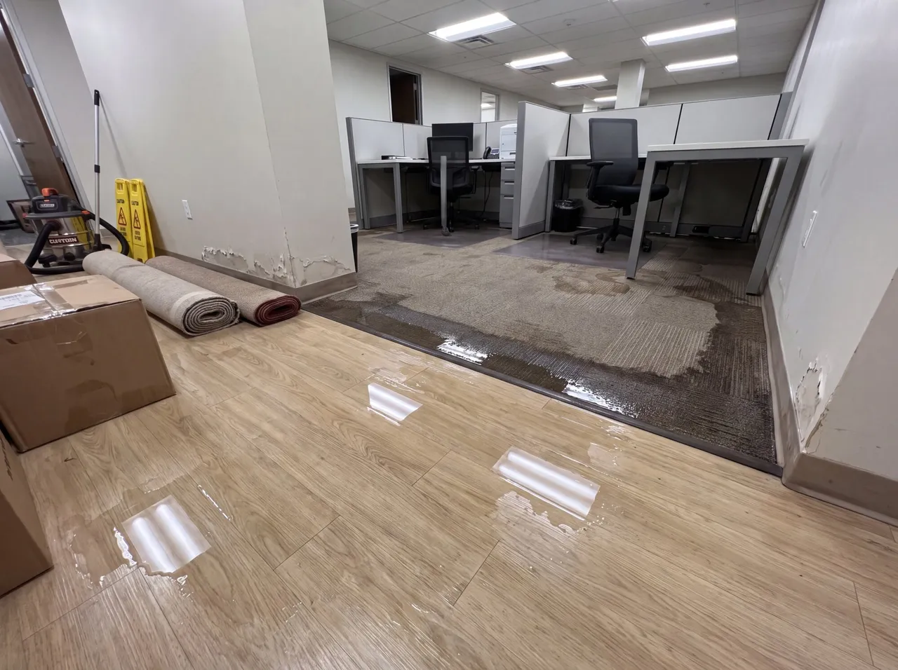 Bloque crew restoring a commercial property